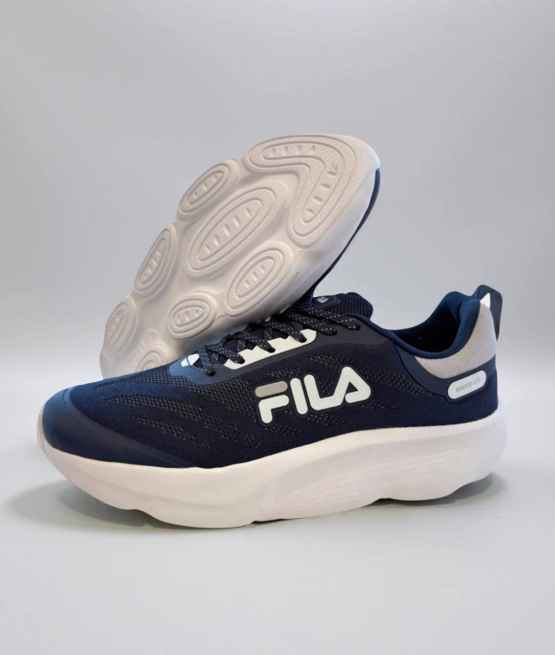 Tenis Fila Masculino Maxxi Lite Treino Com Conforto 100% Ori Preto/oliva/bege 39 Br